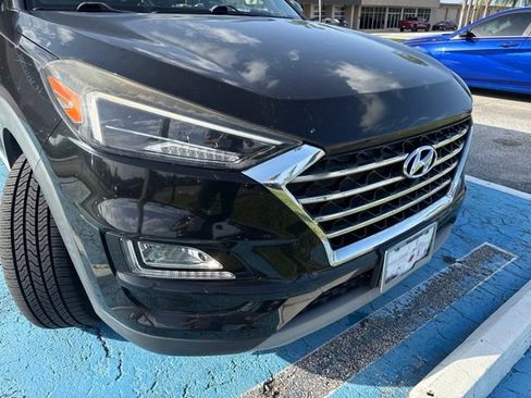 Certified 2021 Hyundai Tucson Limited FWD image 11