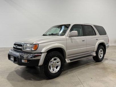 Used 2000 Toyota 4Runner SR5 w/ Upgrade Value Pkg 4