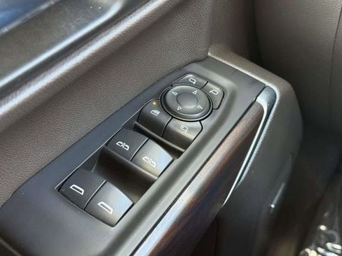 Used 2020 GMC Sierra 1500 SLT w/ SLT Premium Plus Package image 19