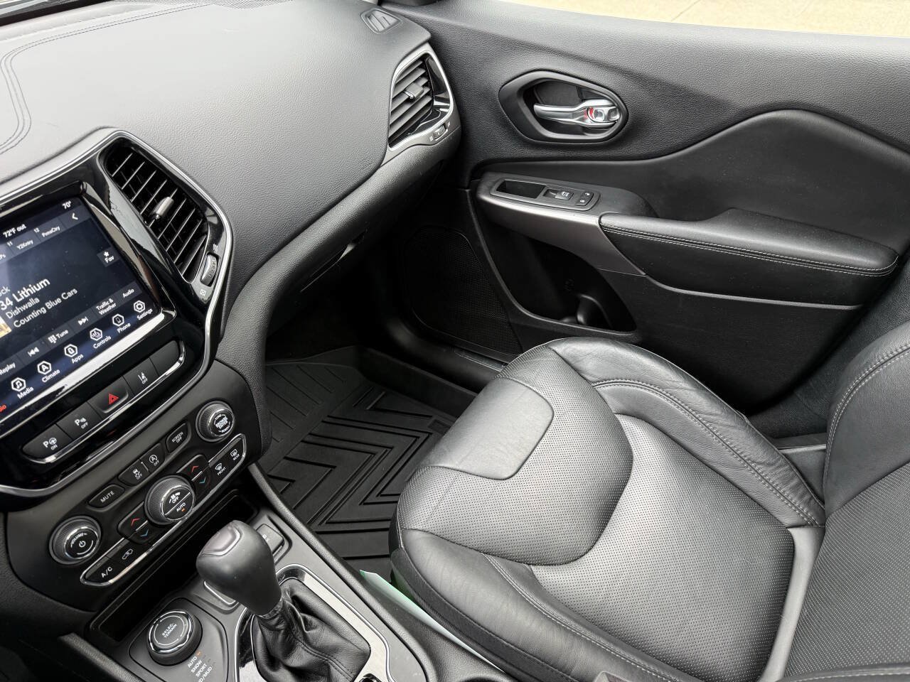 Used 2021 Jeep Cherokee Limited AWD/4WD image 25