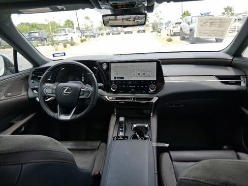 Used 2025 Lexus RX 350 w/ Convenience Package AWD/4WD image 10