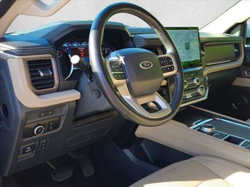 Used 2024 Ford Expedition Max Limited RWD image 9