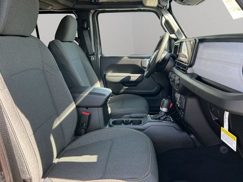 New 2026 Jeep Gladiator Sport AWD/4WD image 33