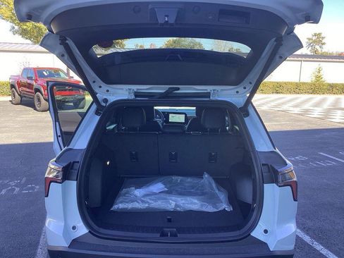 New 2026 Chevrolet Equinox ACTIV w/ Convenience Package III AWD/4WD image 21