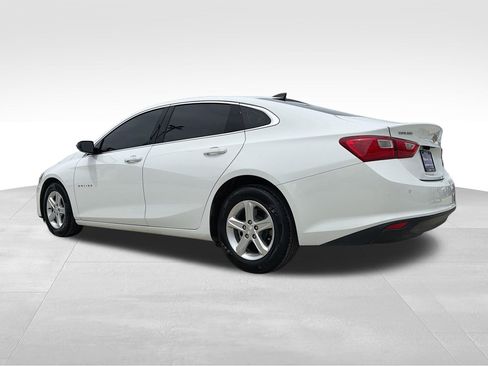 Used 2025 Chevrolet Malibu LS w/ LPO, Floor Liner Package FWD image 9