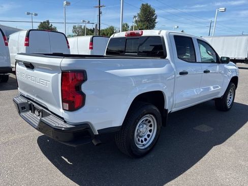 Used 2025 Chevrolet Colorado W/T RWD image 5