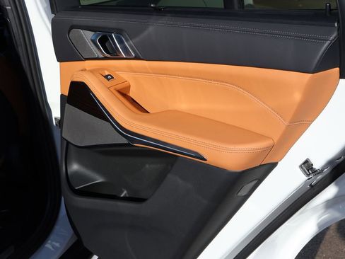 New 2026 BMW X5 xDrive40i w/ Climate Comfort Package image 18