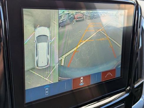 Used 2019 Chevrolet Traverse LT w/ LT Premium Package image 13