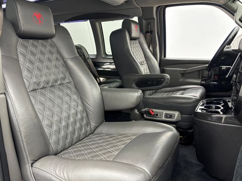 Used 2023 Chevrolet Express 2500 Extended RWD image 23