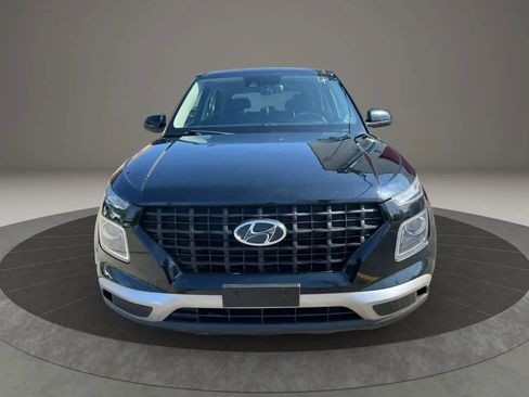 Used 2020 Hyundai Venue SE FWD image 2