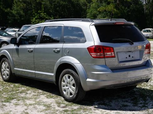 Used 2020 Dodge Journey SE FWD image 5