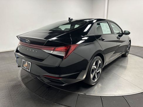 Used 2023 Hyundai Elantra SEL w/ Convenience Package FWD image 13