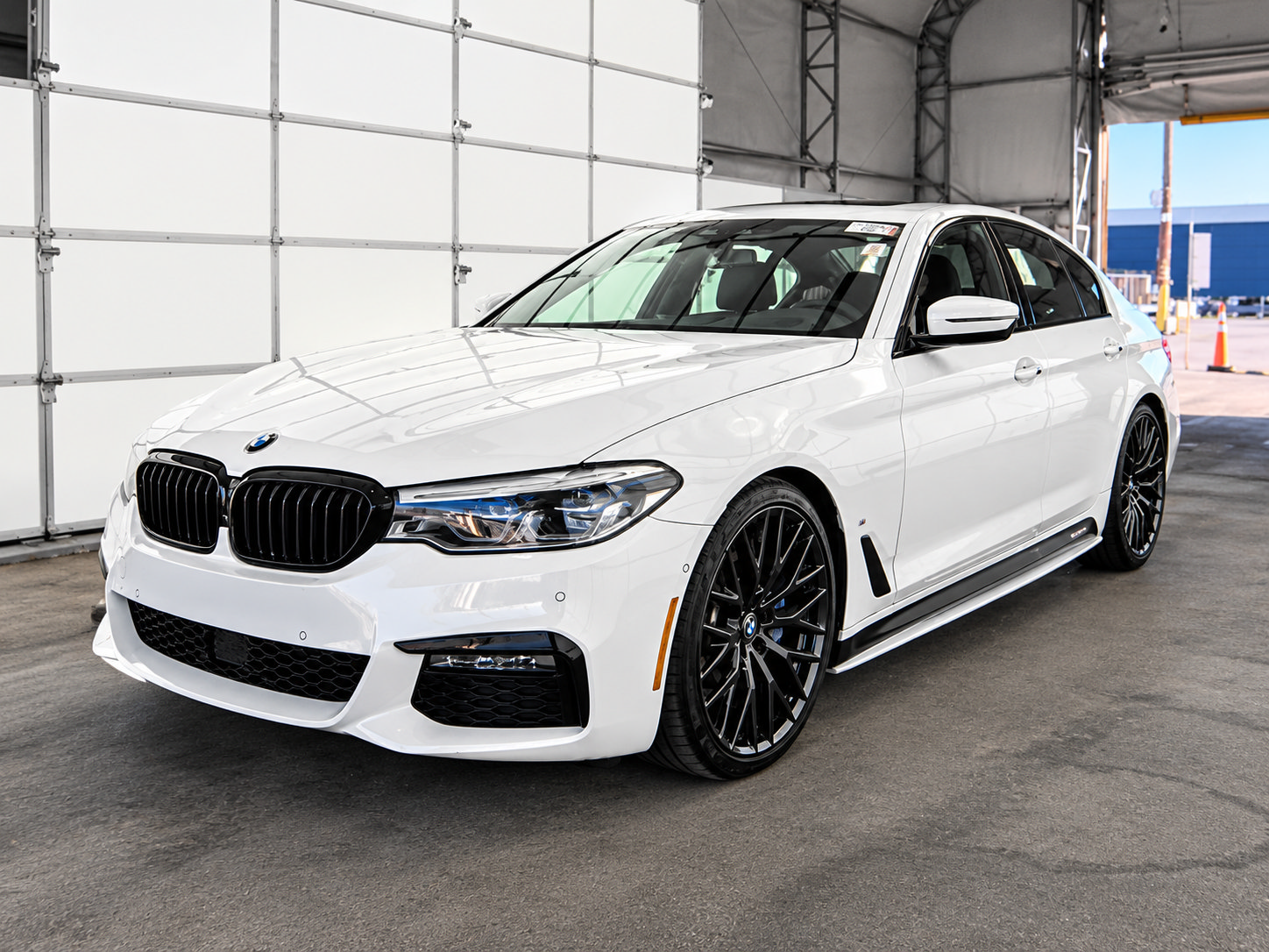 Used 2018 BMW 540i RWD image 1