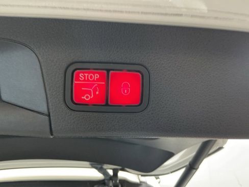 Used 2023 Mercedes-Benz GLS 450 4MATIC image 35