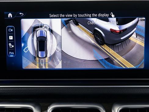 Certified 2026 Mercedes-Benz GLS 450 4MATIC image 23