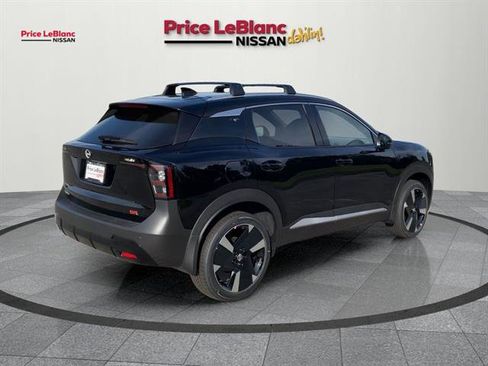 Used 2025 Nissan Kicks SR FWD image 7