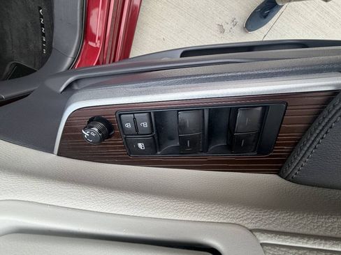 Used 2022 Toyota Sienna LE FWD image 16