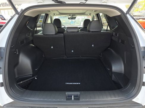 Used 2024 Hyundai Tucson Limited image 18