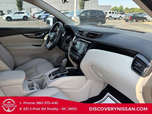 Certified 2022 Nissan Rogue Sport SL AWD/4WD image 41