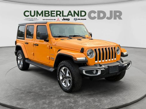 Used 2021 Jeep Wrangler Unlimited Sahara w/ Uconnect 4C Nav & Sound Group AWD/4WD image 8