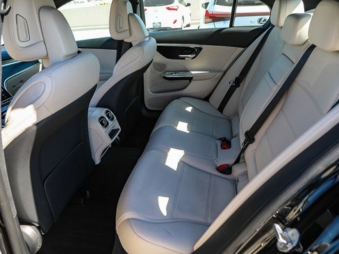 Used 2023 Mercedes-Benz C 300 4MATIC Sedan image 17