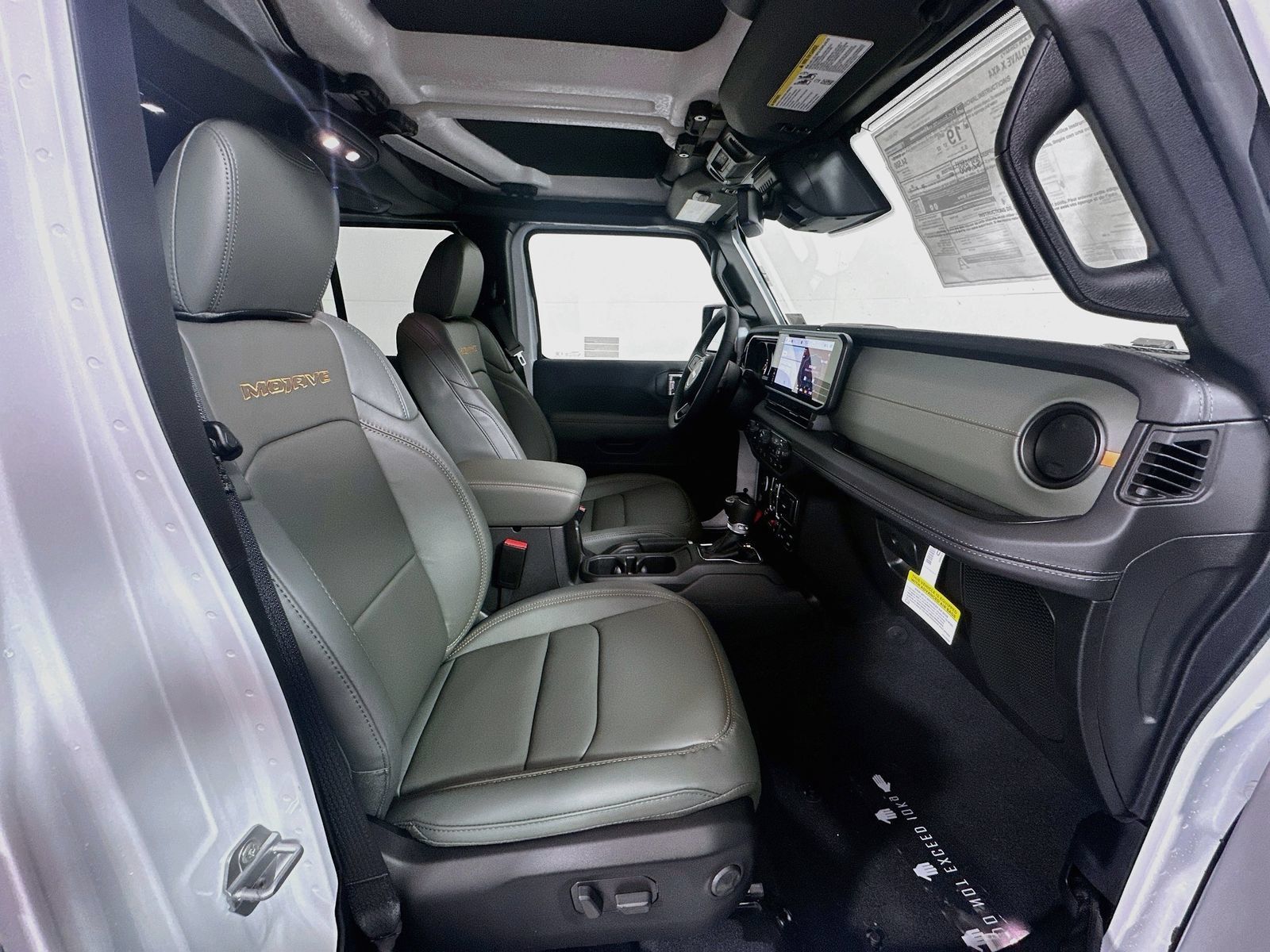 New 2026 Jeep Gladiator Mojave AWD/4WD image 28