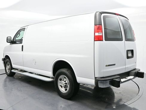 Used 2023 Chevrolet Express 2500 w/ Driver Convenience Package image 5
