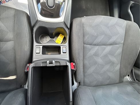 Used 2014 Nissan Rogue SV AWD/4WD image 23