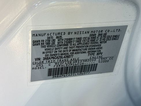 Used 2025 Nissan Kicks SV image 27