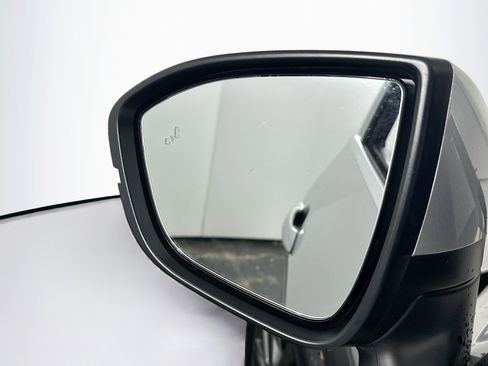 Used 2024 Nissan Pathfinder SV image 16