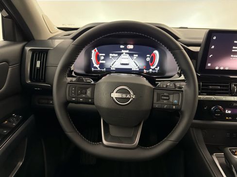 New 2026 Nissan Pathfinder SL w/ SL Premium Package FWD image 18
