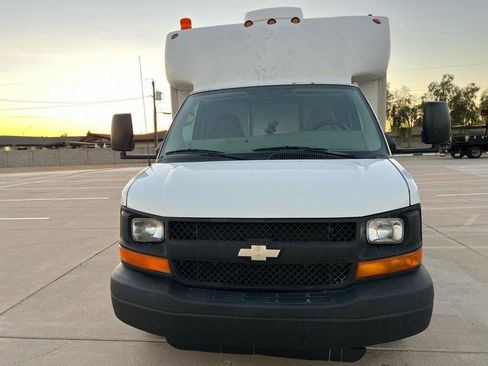 Used 2007 Chevrolet Express 3500 image 3