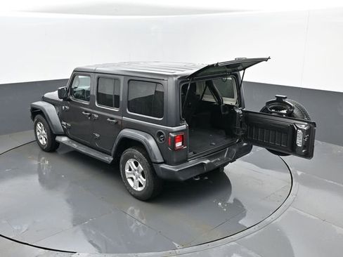 Used 2019 Jeep Wrangler Unlimited Sport S image 25