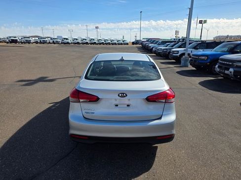 Used 2018 Kia Forte LX image 6