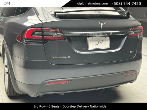 Used 2017 Tesla Model X 90D image 16