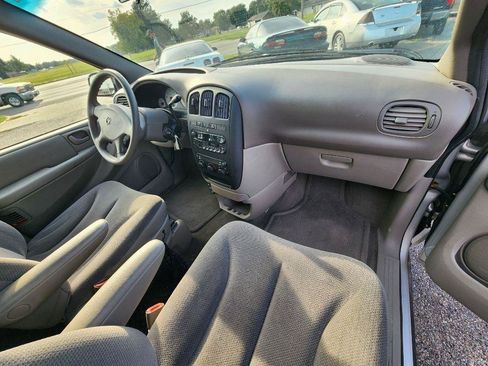 Used 2001 Dodge Caravan SE FWD image 15