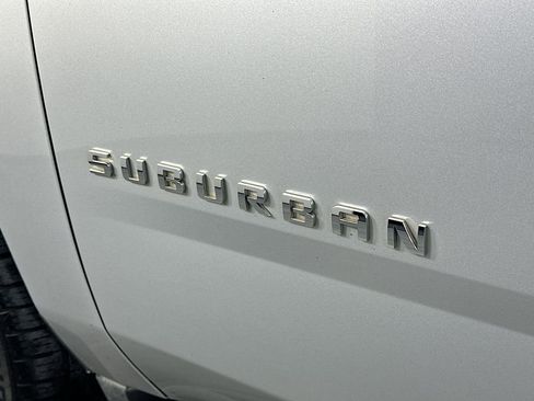 Used 2016 Chevrolet Suburban LT AWD/4WD image 29