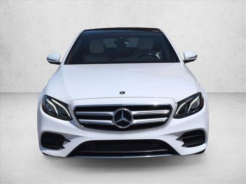 Used 2020 Mercedes-Benz E 350 Sedan image 2