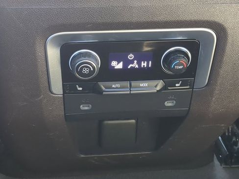 Used 2021 Chevrolet Tahoe Z71 w/ Z71 Signature Package image 22