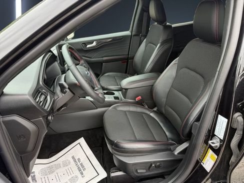 Used 2025 Ford Escape ST-Line Select w/ Tech Pack #1 AWD/4WD image 9
