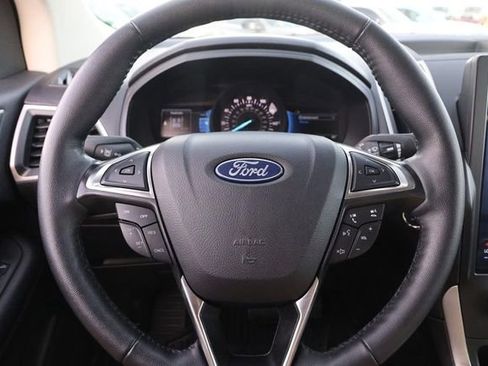 Used 2024 Ford Edge SEL image 10