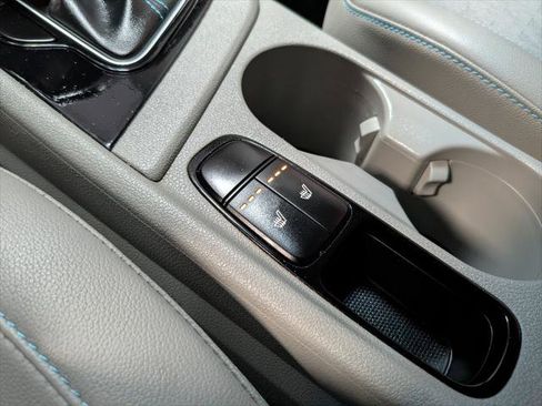 Used 2019 Kia Niro EX FWD image 22