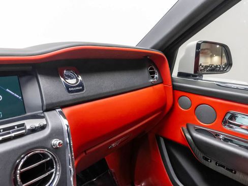 Certified 2020 Rolls-Royce Cullinan AWD/4WD image 41