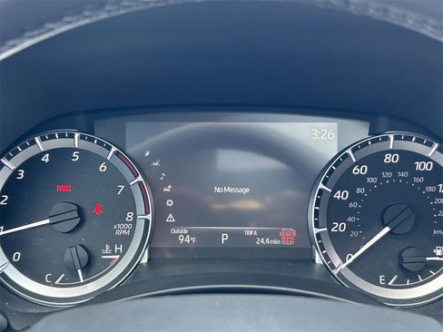 Certified 2024 Toyota Highlander XLE image 25