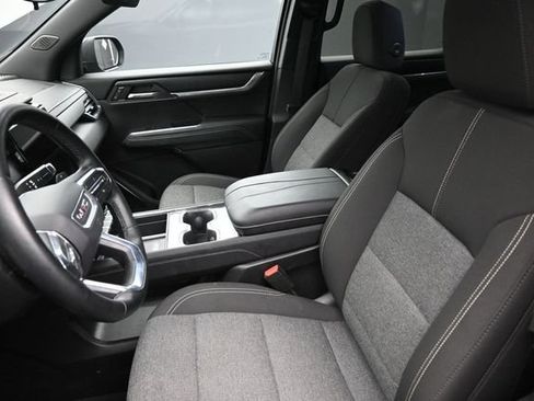 Used 2025 GMC Acadia Elevation FWD image 7