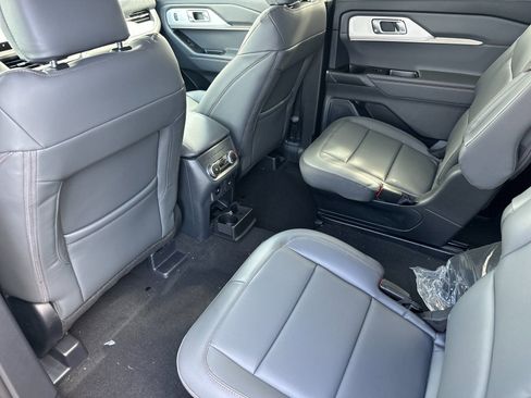 New 2026 Ford Explorer Active w/ Active Comfort Package image 13