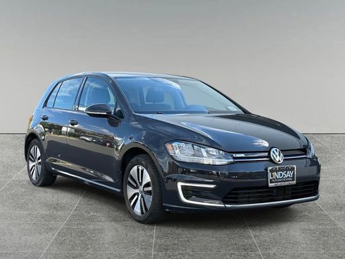 Used 2019 Volkswagen e-Golf SE w/ Driver Assistance Package image 9