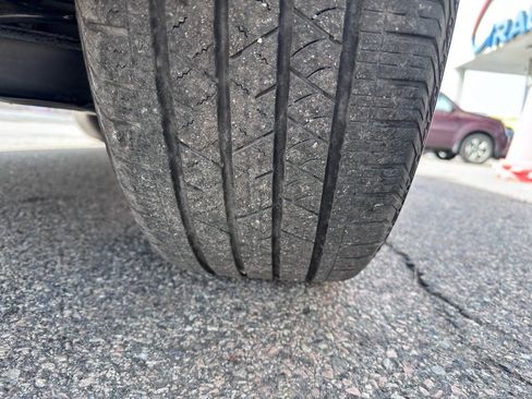 Used 2024 Volkswagen Atlas Cross Sport SE image 38