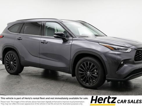Used 2025 Toyota Highlander XSE AWD/4WD image 1