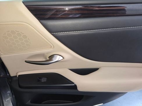 Used 2020 Lexus ES 300h w/ Premium Package FWD image 23